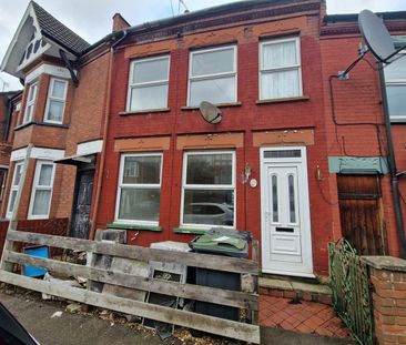 2 Bed Terraced House, Russell Rise, LU1 - Photo 5