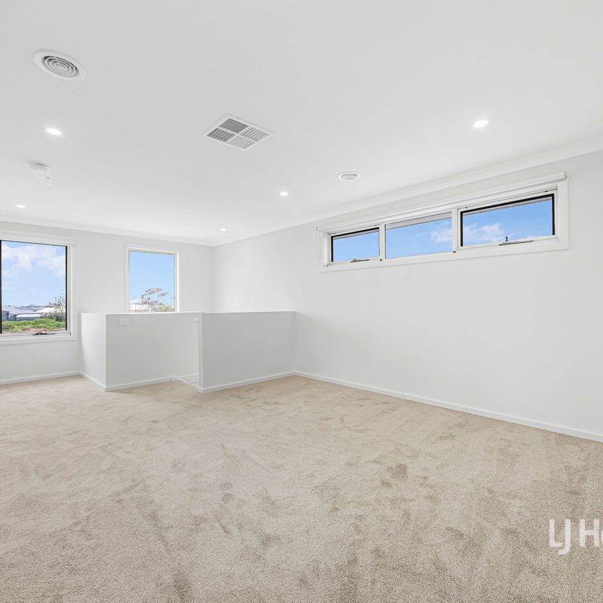 35 Portulaca Avenue, Manor Lakes VIC, Belconnen - Photo 1