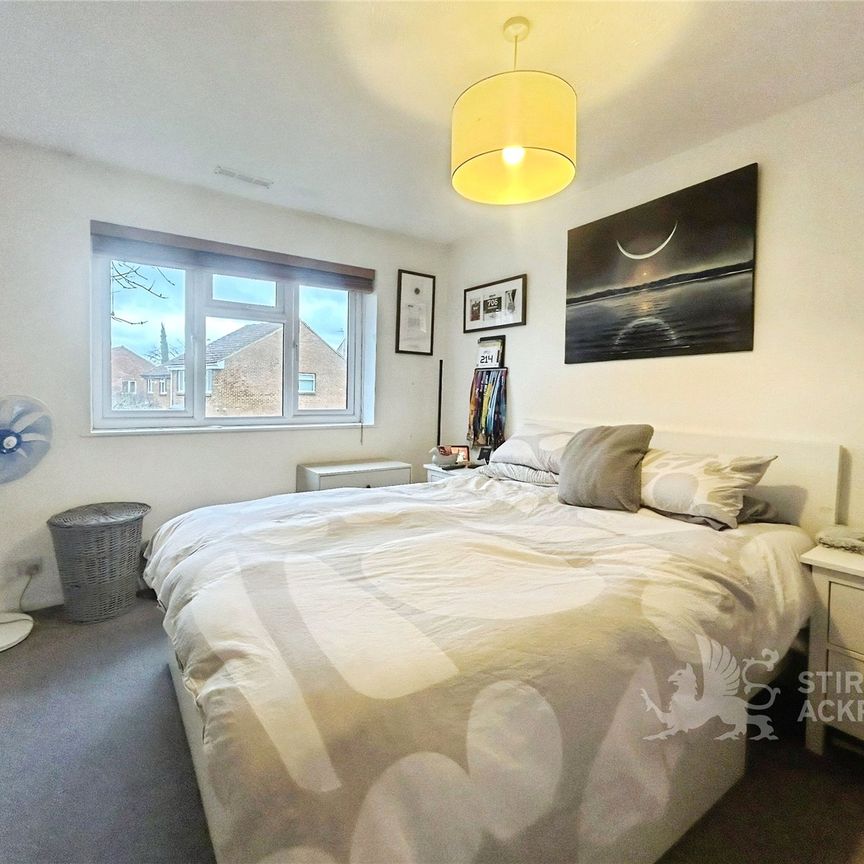 Hanson Close, Burpham, Guildford, Surrey, GU4 7NJ - Photo 1