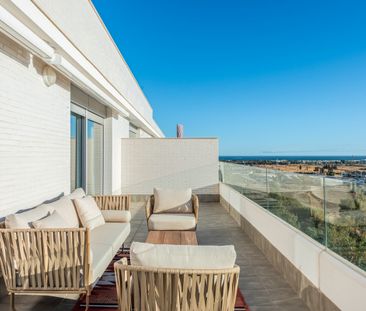 Apartment in Nueva Andalucía, Costa del Sol - Photo 4