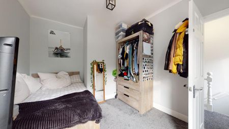 4 bedroom terraced house to rent - Photo 3