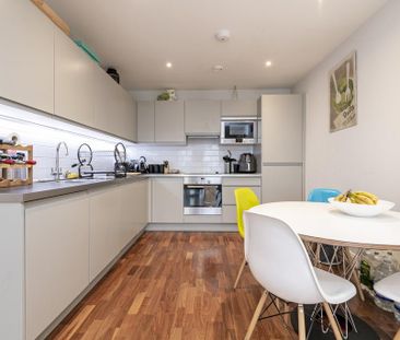 2 bedroom flat to rent - Photo 5