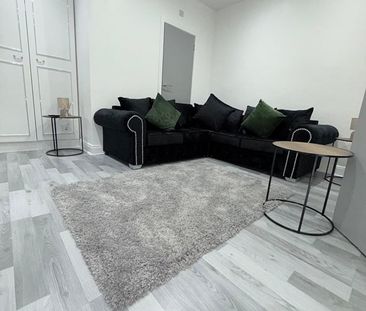 Room in a Shared House, Northumberland Road, HA2 - Photo 3