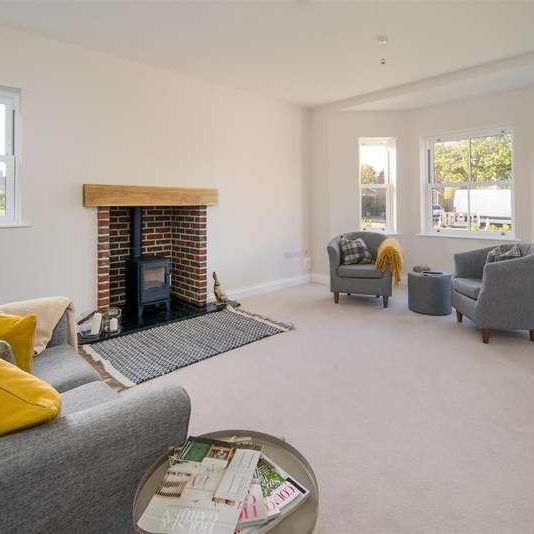 Bembridge, Isle Of Wight, PO35 - Photo 1