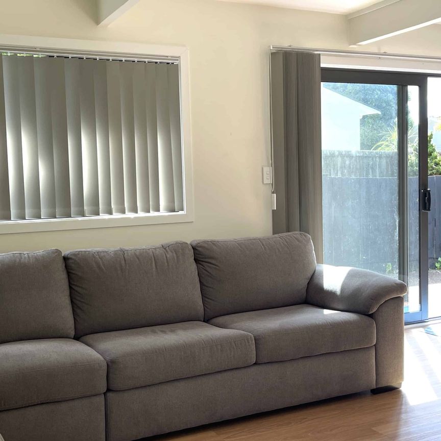 Lovely two bedroom unit - Photo 1