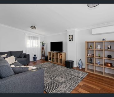 Stylishly Renovated & Ready to Enjoy in South Kalgoorlie - Photo 1