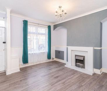 2 bedroom terraced house to rent - Photo 4