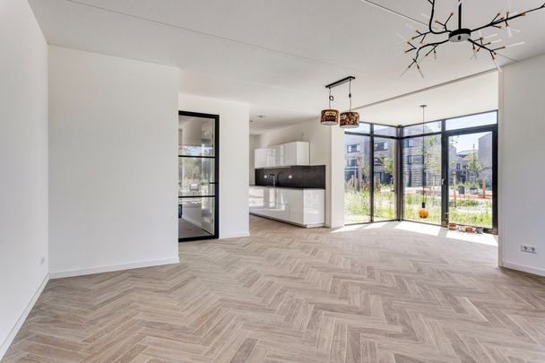 M. Vasalishof 10 - Photo 1