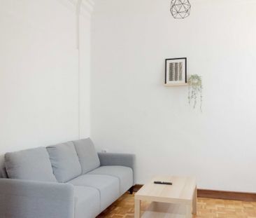 Bright double room in Ruzafa - Photo 1