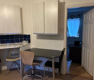 2 bedroom house on Freeburn Causeway, CV4 8FP area - Photo 5