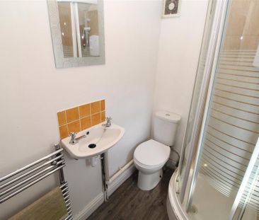 6 bedroom house to rent - Photo 3