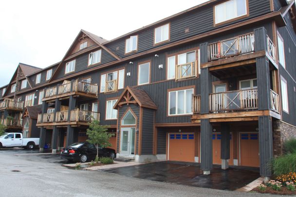 For Lease - 10 Joseph Trail, Collingwood, Ontario - Photo 1