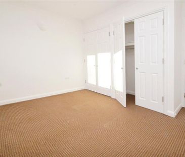4 bedroom semi-detached house to rent - Photo 3