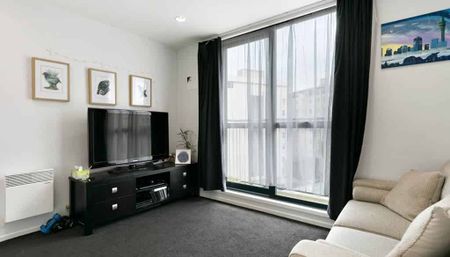 City Living at its Best!! - Photo 2