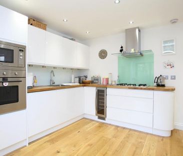 2 bedroom terraced house to rent - Photo 1