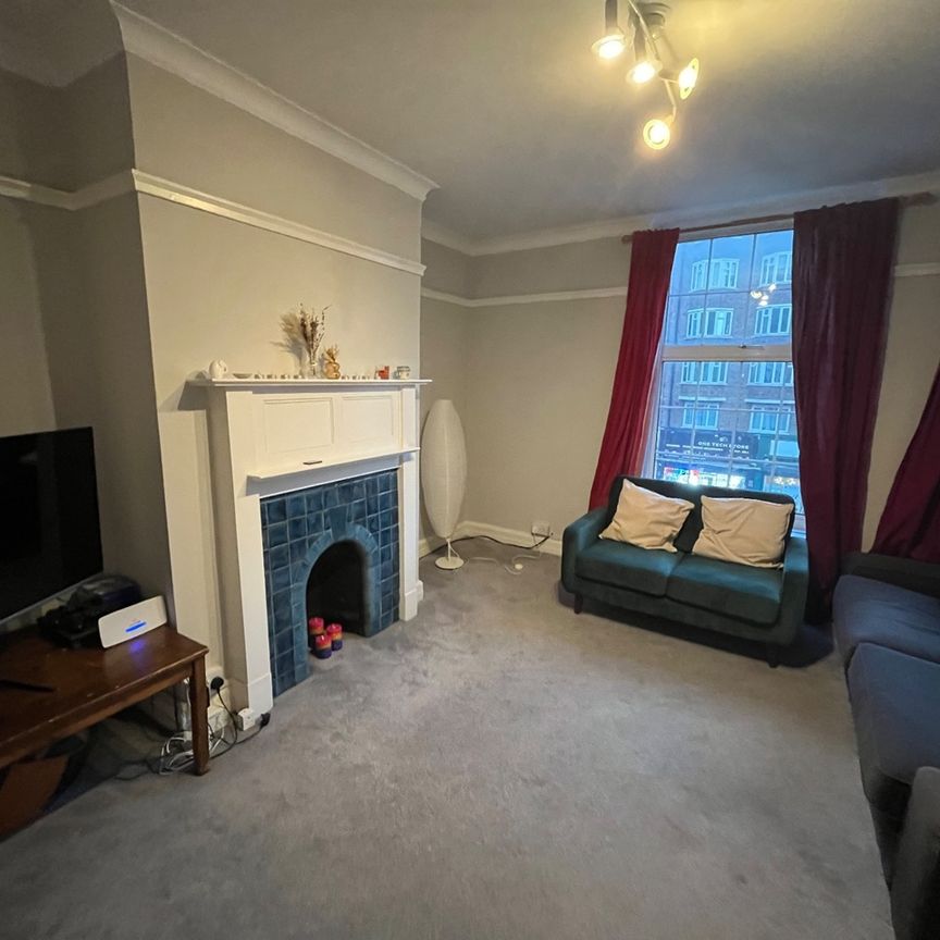 Room in a Shared Flat, Broadlands Mansions, SW16 - Photo 1