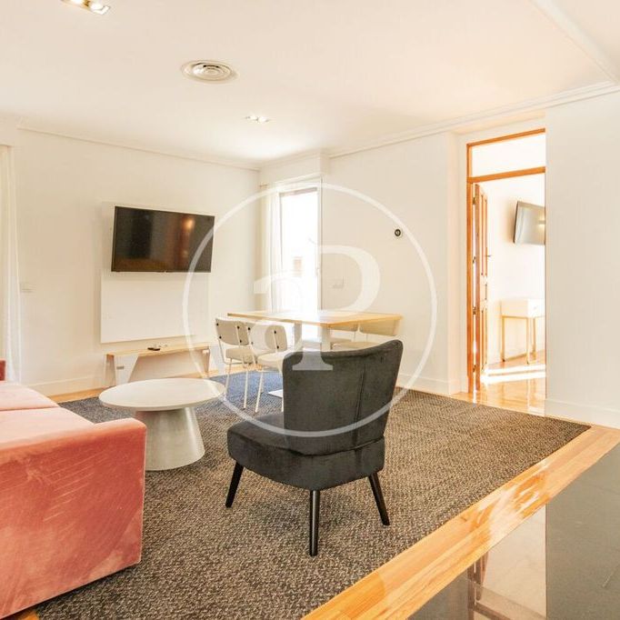 Luxury penthouse for rent in Madrid, Spain - Photo 1