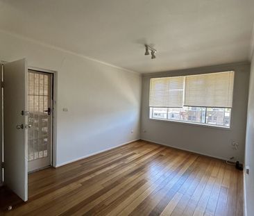 Convenience At Your Door Stop - Photo 6