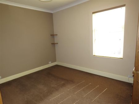 2 bedroom house to rent - Photo 2