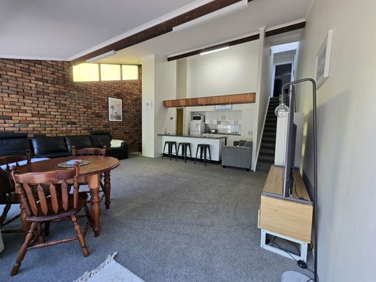 2-3 Bedroom Townhouse in the Heart of The Entrance - Photo 1