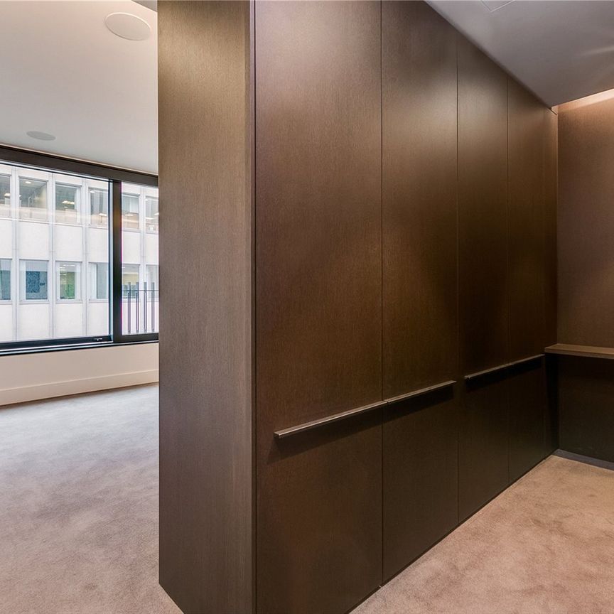 Rathbone Place, Marylebone, W1T, London - Photo 1