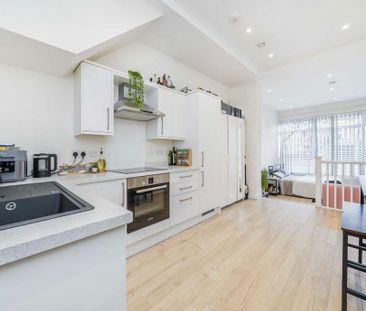 Studio to rent - Photo 1