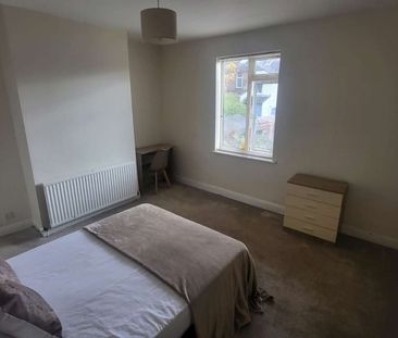 Room in a Shared House, Clifton Mount, S65 - Photo 3