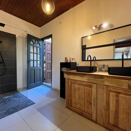 Location Maison 4 pièces 108m² PETITE ILE 97429 - Photo 4