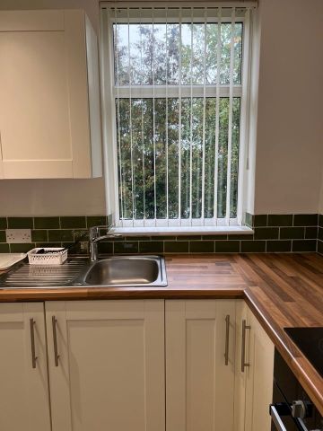 1 Bed Maisonette, Merton Towers, L20 - Photo 5