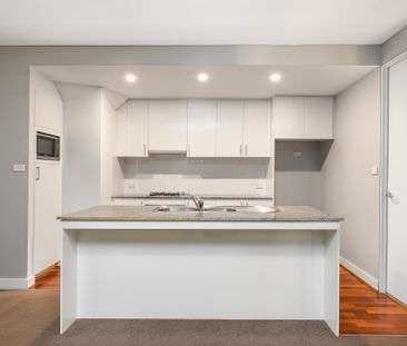 Immaculate Warehouse Living: Freshly Updated & Fully Equipped - Photo 2