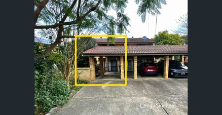 Cozy two-bedroom townhouse - Photo 2