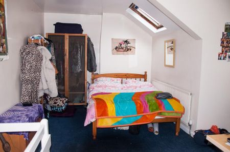 2 bedroom terraced house to rent - Photo 3