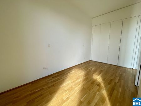 Wunderschöne Dachgeschoßwohnung mit Blick über die Stadt! - Foto 2
