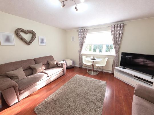2 Bedroom Flat To Let - Photo 1
