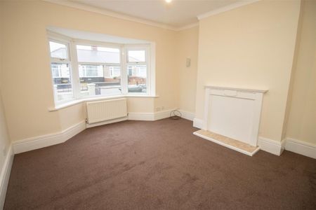 3 Bedroom Bungalow - Semi Detached - Photo 4