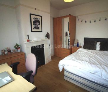 6 bedroom terraced house to rent - Photo 5