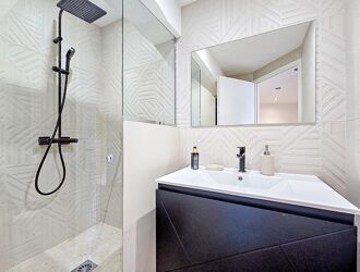 Location Duplex 3 pièces 54 m2 à Cannes - Photo 2