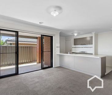 5 Ainsworth Street Huntly VIC - Photo 1
