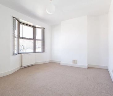 3 Bed Terraced House, Whichelo Place, BN2 - Photo 5