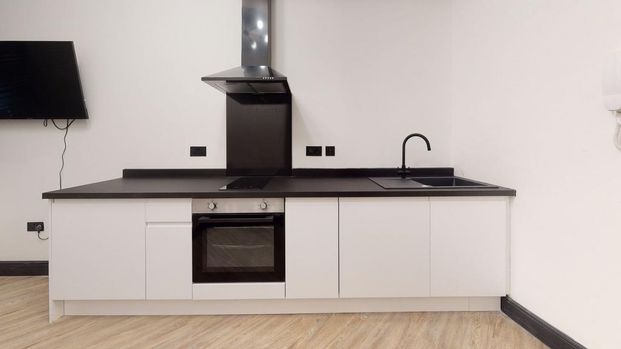 Studio to rent - Photo 1