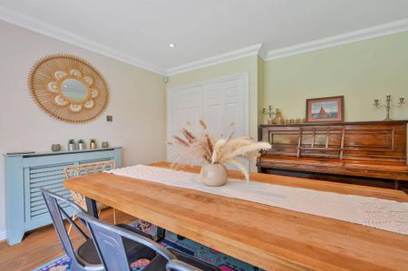 5 bedroom detached house to rent - Photo 5