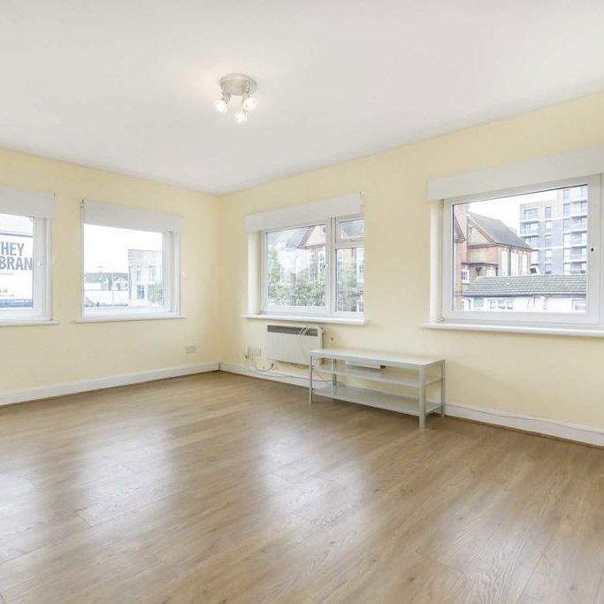 Studio to rent - Photo 1