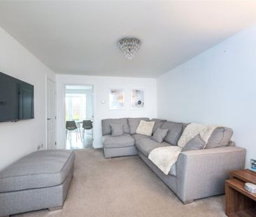 3 bedroom semi-detached house to rent - Photo 6