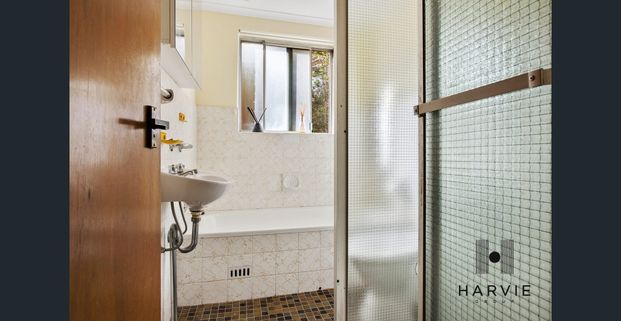 2 Bedroom in Prime Location - Photo 1