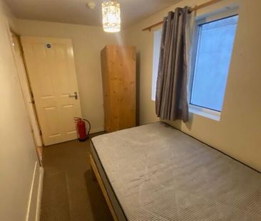 Great Location, 62a University Avenue, Queens Quarter, Belfast, BT7... - Photo 5