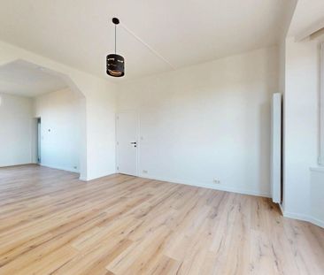 Flat for rent - Photo 1