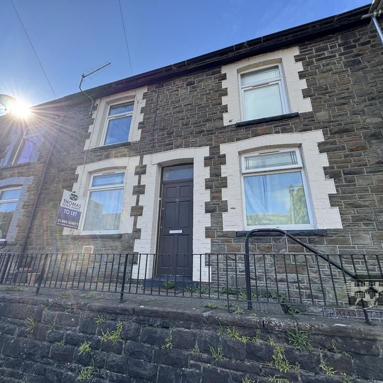 2 bedroom terraced house to rent - Photo 1