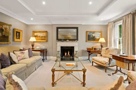 5 bedroom detached house to rent - Photo 2