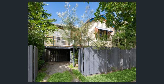 Serene Urban Oasis: Inner City Charming Character Home - Photo 1