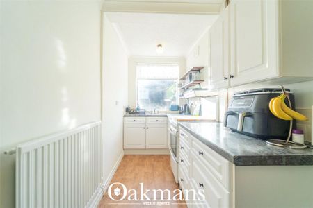 3 bedroom semi-detached house to rent - Photo 2